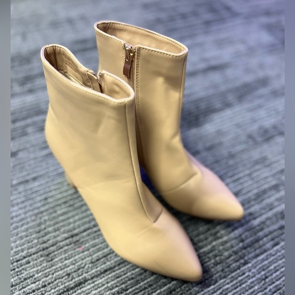 Sarai Light Nude Pointed-Toe Ankle Booties - Picture 2 of 5